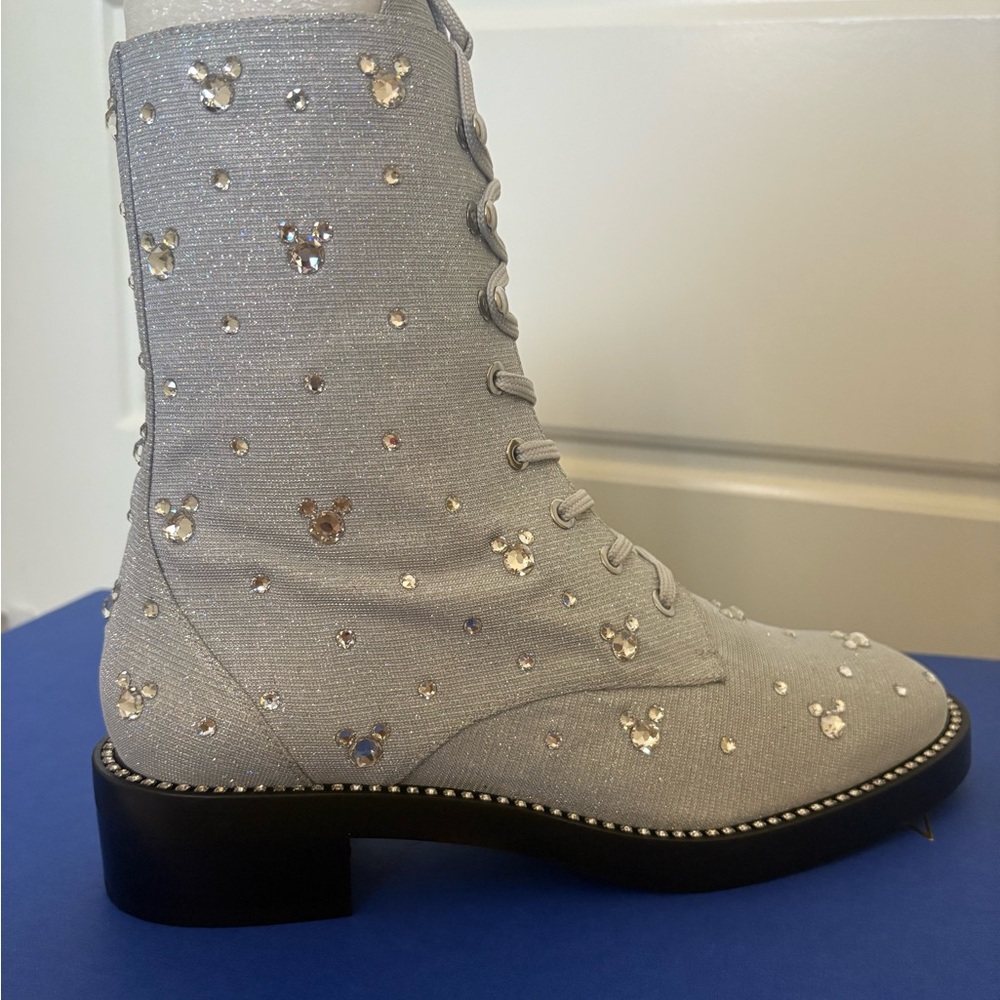 New with Box Stuart Weitzman x Disney Collab White Combat Boots Size 8 - Picture 9 of 15